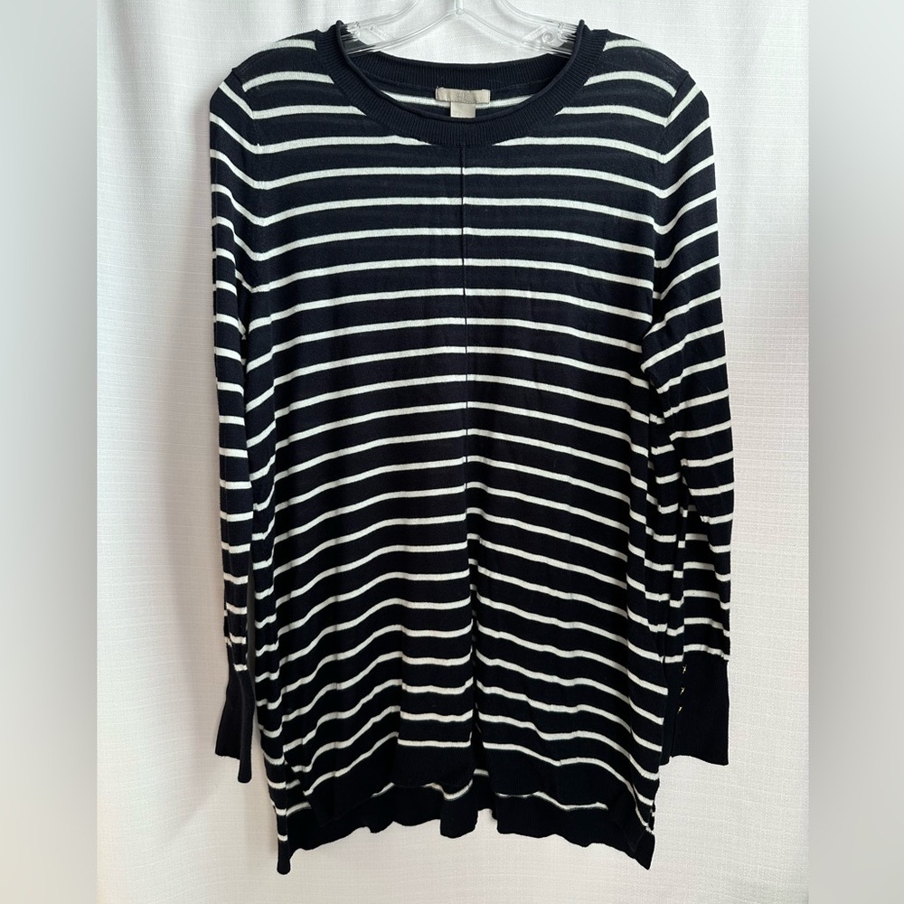 H&M Women’s Striped Navy and White Women's Top, size L